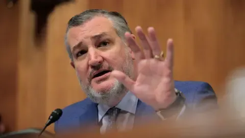 Senator Ted Cruz Compares American Broadcast Regulator to ‘Mobster’ on Kimmel’s Show